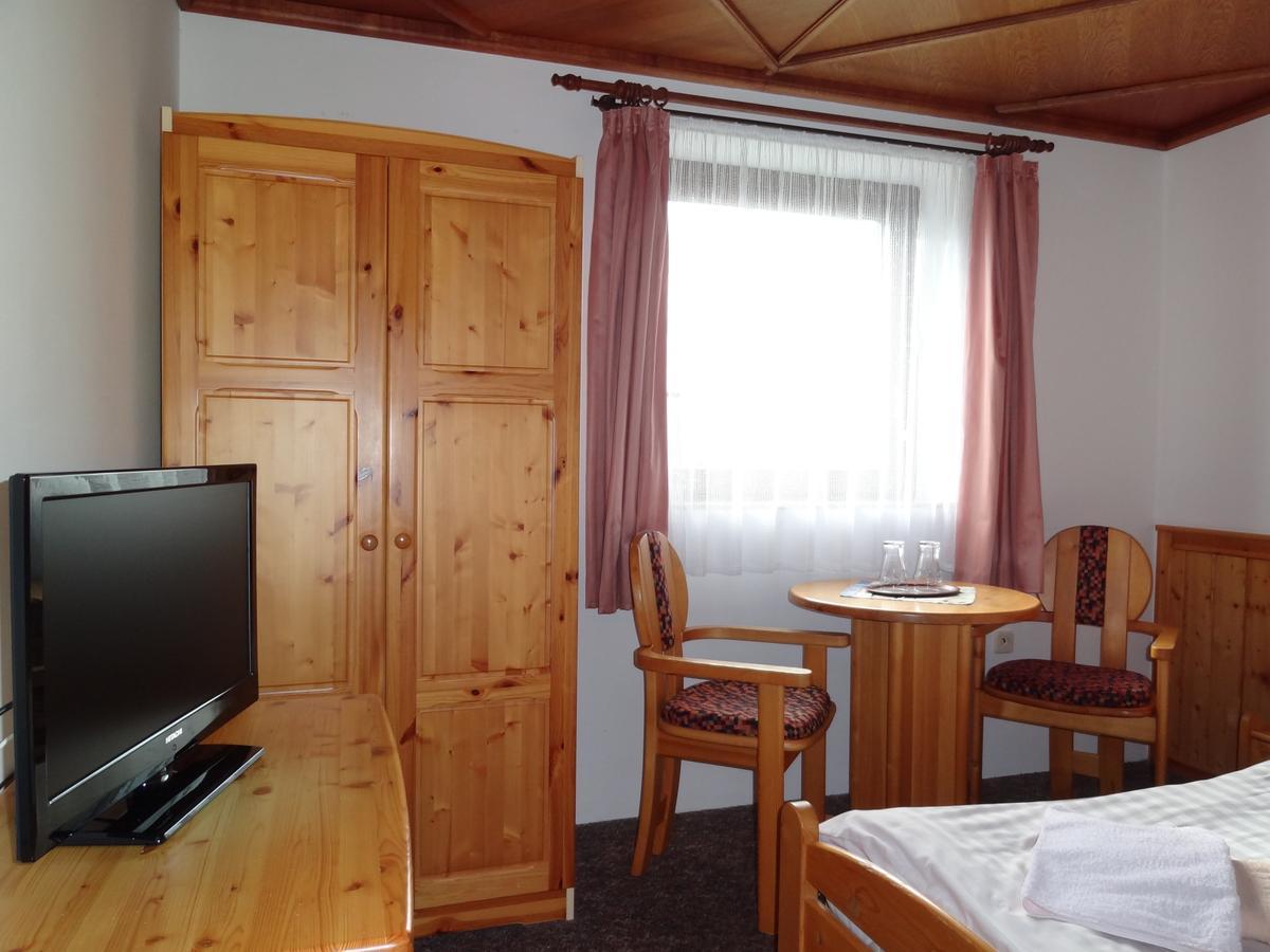 Pension Arnika Destne v Orlickych horach Ruang foto